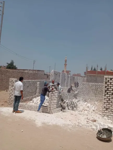 ازالة ثلاث حالات بناء فى المهد ببلبيس محافظة الشرقية