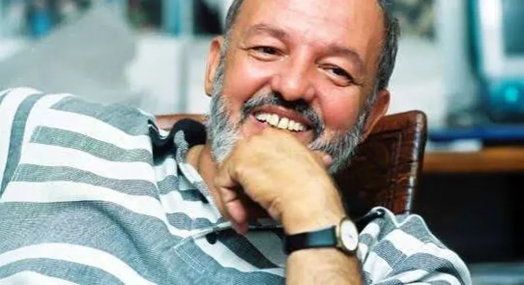 26 مقالا نقديا.. عدد خاص من جميعة نقاد السينما المصريين عن محمد خان