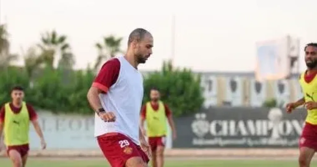 بيكهام يعود لتدريبات سيراميكا بعد انتهاء إعارته للأهلى.. وقرار عموتة يحسم مصيره