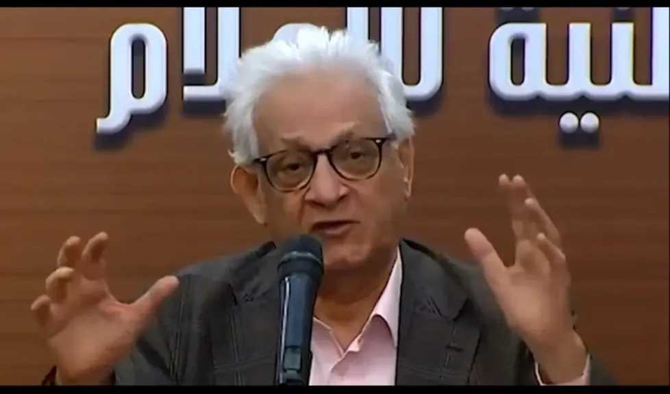 في ذكري ثورة يوليو  عبد الله السناوي يتحدث عن محمد حسنين هيكل علي شاشة القناة الأولي