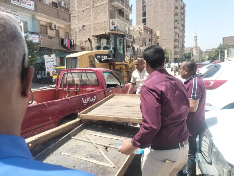 محافظ أسيوط: استمرار حملات إزالة الإشغالات بمركز منفلوط لتحقيق الانضباط