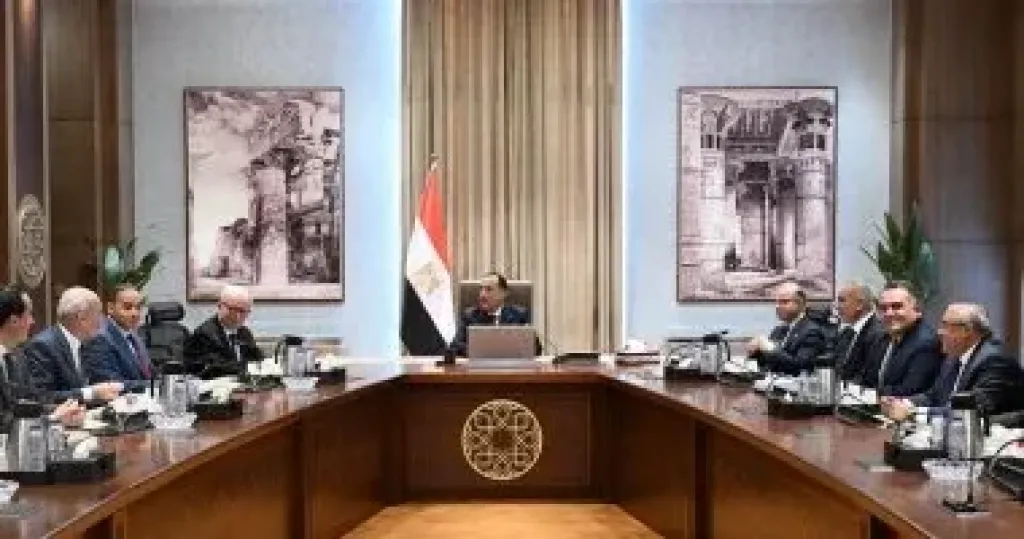 رئيس الوزراء يستعرض جهود تحفيز بيئة الاستثمار بمنطقة شبه جزيرة سيناء