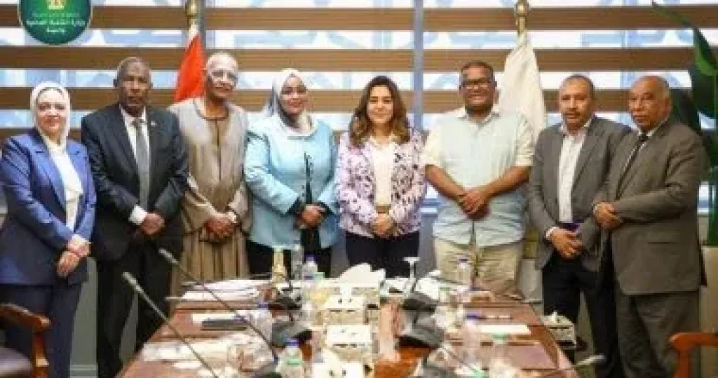 منال عوض تبحث مع برلمانيين احتياجات المواطنين وتوجه بسرعة الاستجابة للطلبات