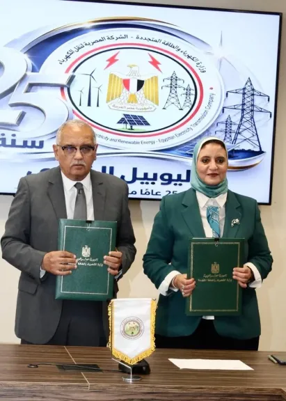 ”نقل الكهرباء” توقع عقد إنشاء محطة محولات ميناء دمياط لتعزيز كفاءة واستقرار الشبكة القومية