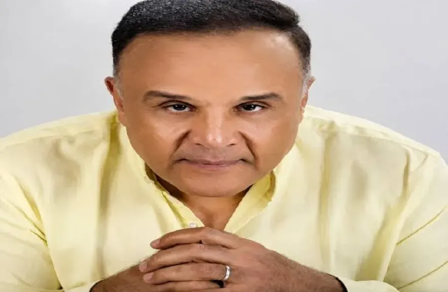 اليوم.. أسرة الفنان محمد الشرشابي تستقبل العزاء بمسجد الحامدية الشاذلية