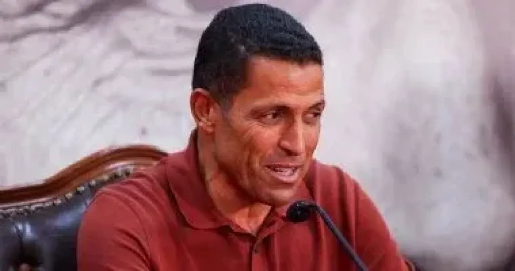 عموتة يظهر العين الحمرا.. رفض انضمام ثنائى الأهلي لـ معسكر إسبانيا