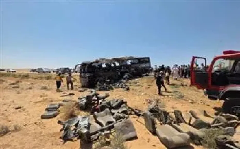 التلفزيون السوري: وفاة 19 شخصا وإصابة 27 آخرين في حصيلة أولية لاصطدام حافلتي ركاب على طريق دمشق دير الزور