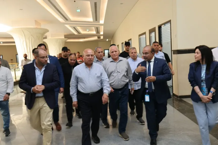 وزير النقل  يتفقد  محطة قطارات صعيد مصر ببشتيل.. ويعقد لقاءا موسعا مع عدد كبير من قائدي القطارات
