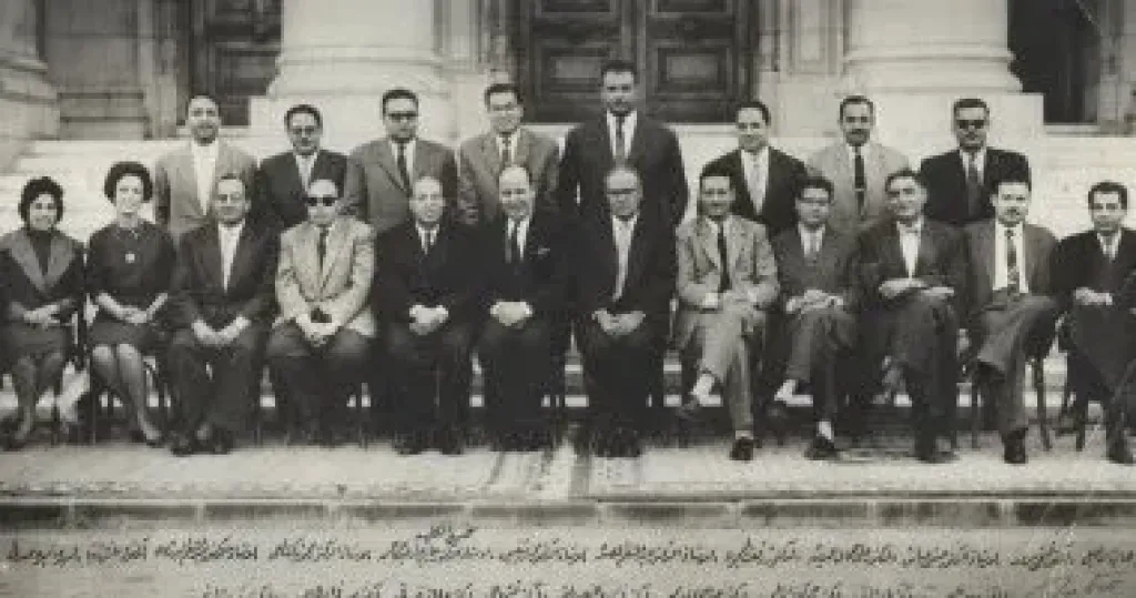 جامعة القاهرة تنشر صورة تذكارية تحكي تاريخ مجلس كلية الحقوق.. تفاصيل