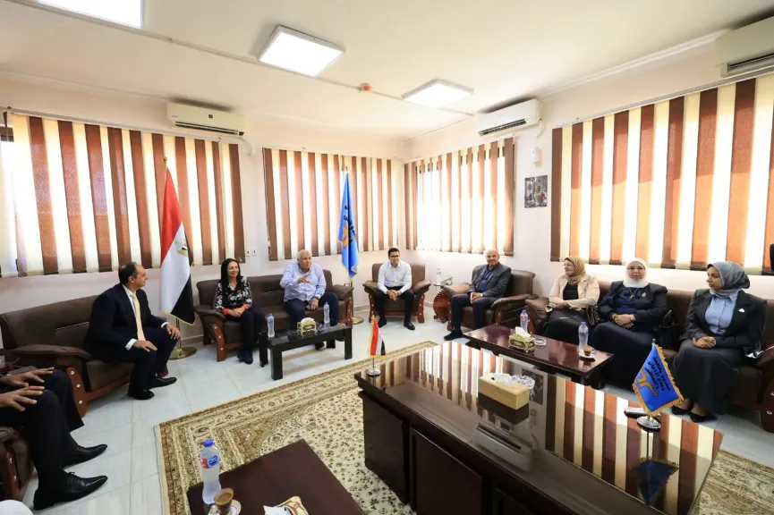 مايا مرسي تلتقي القيادات التنفيذية والبرلمانية بمطروح