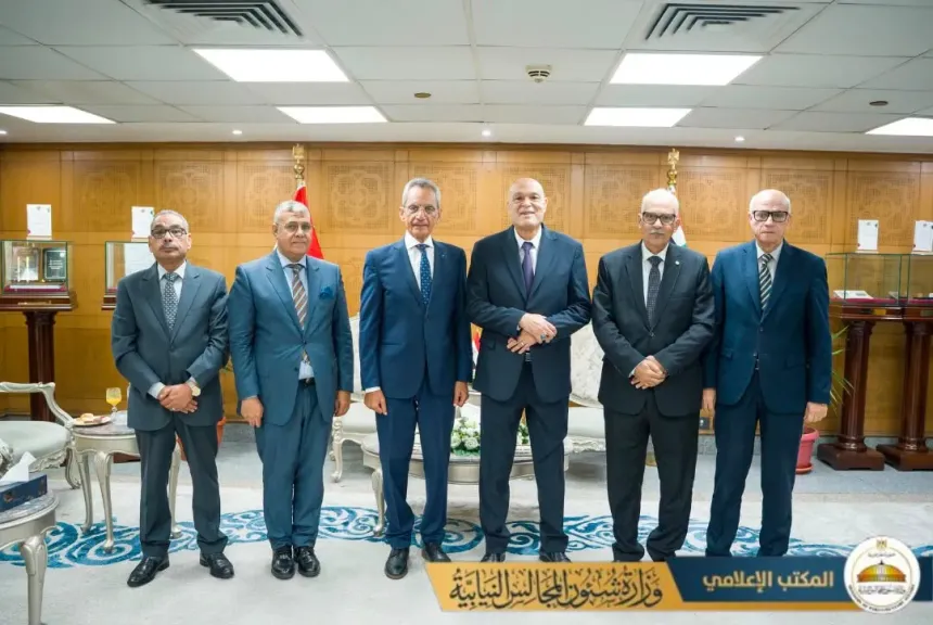 وزير شئون المجالس النيابية يهنئ رئيس هيئة قضايا الدولة ويبحثان تعزيز التعاون