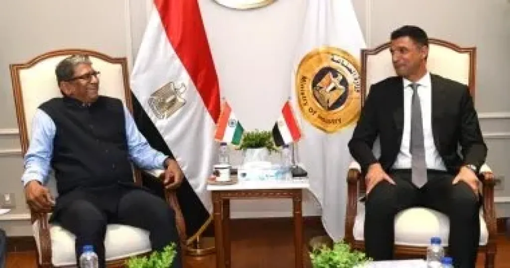 خالد هاشم يبحث إمكانية جذب المطورين الصناعيين الهنود لإقامة مناطق جديدة في مصر
