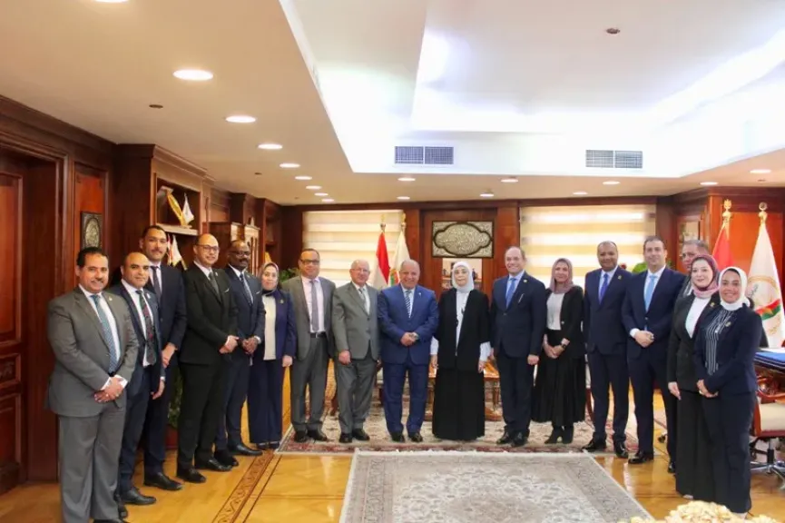رئيسة النيابة الإدارية تستقبل وفدا من المستشارين ورئيس وأعضاء مجلس النادي البحري ونادي الهيئة بالإسكندرية|صور