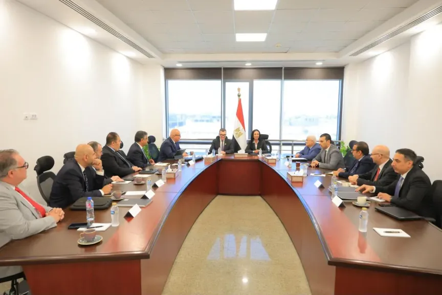 وزيرا التضامن والتخطيط يبحثان تعظيم الاستثمار في قطاعات الوزارة