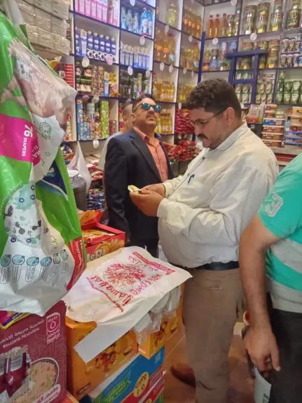 ضبط 300 لتر سولار و150 كيلو سردين فاسد.. 11 محضرًا في حملة تموينية مكبرة بالواسطى ببني سويف
