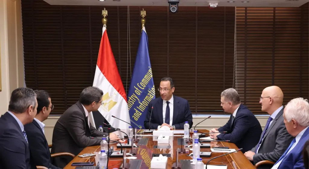 وزير الاتصالات: مصر تمضي بخطى متسارعة نحو ترسيخ مكانتها كمركز عالمي لتصدير الخدمات الرقمية