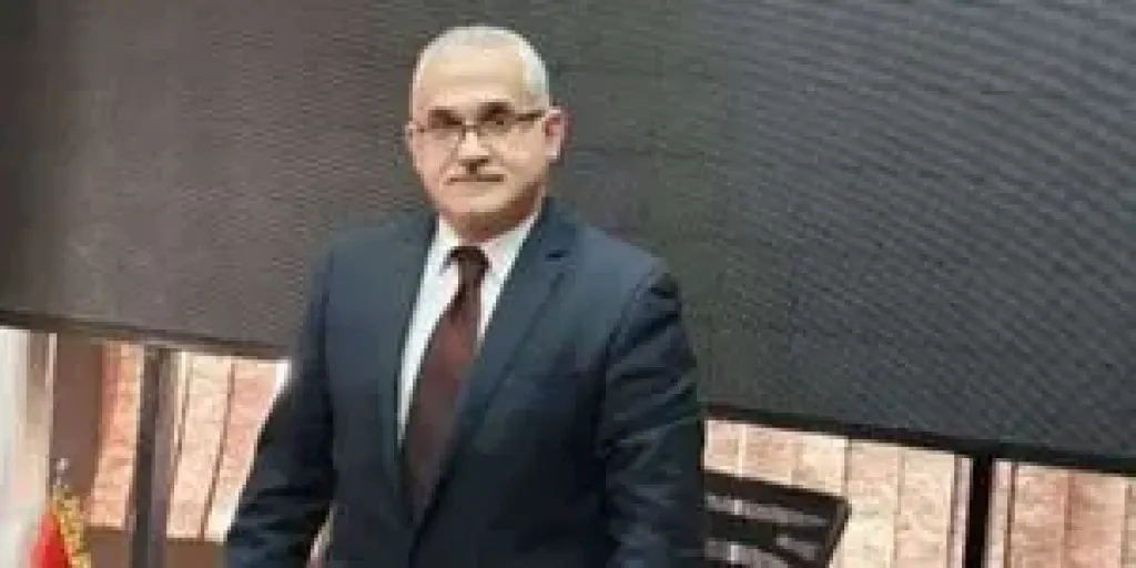 هشام عناني: القيادة السياسية نجحت في تحويل مصر إلى مركز الثقل الرئيسي في صناعة القرار الإقليمي