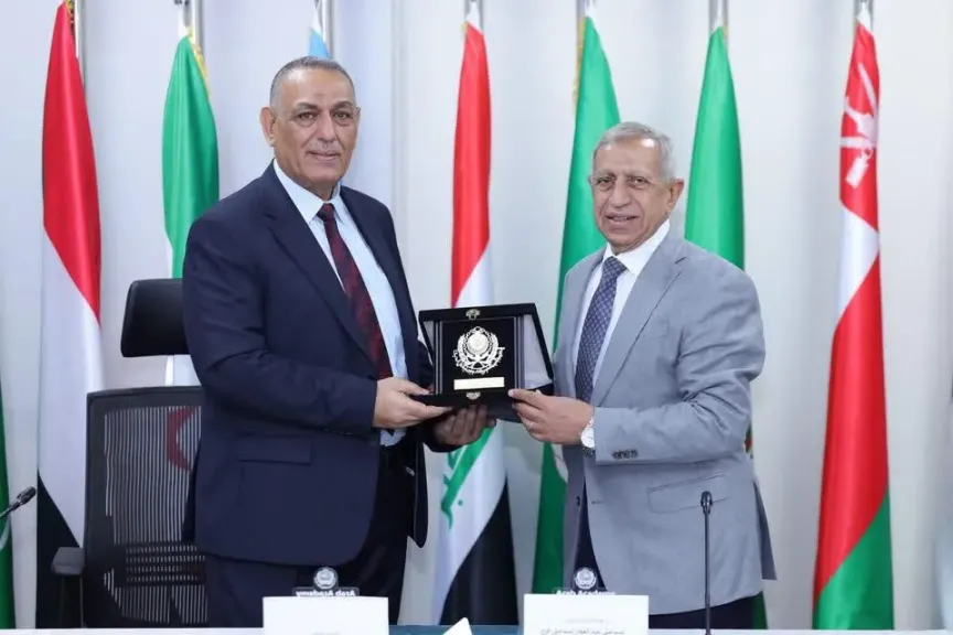 رئيس الأكاديمية العربية يستقبل رئيس جامعة العراق لبحث التعاون المشترك