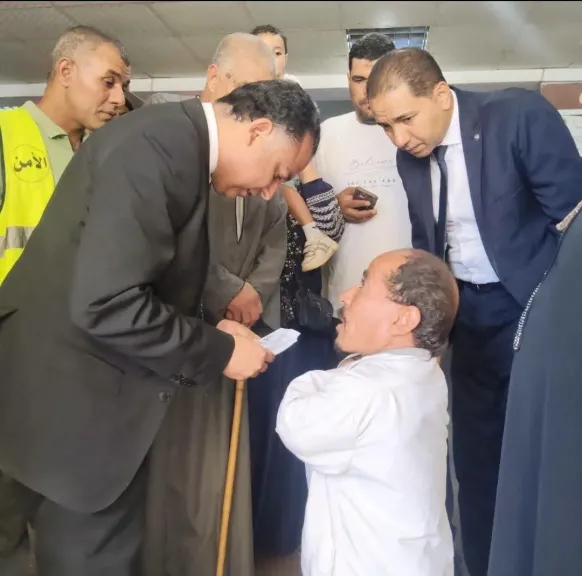 نائب محافظ البحيرة يتابع انتظام العمل بالمراكز التكنولوجية بحوش عيسى وشبراخيت وكوم حمادة