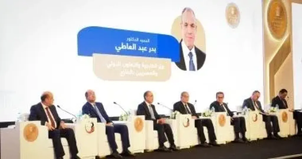 مشاركة وزارية رفيعة فى جلسة «سياسة الدولة لرعاية المصريين بالخارج»