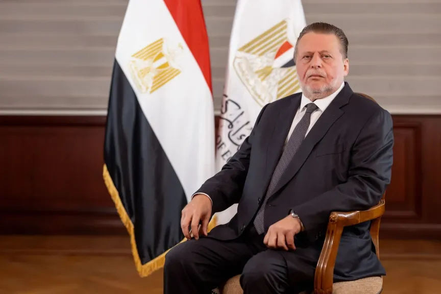 «المركزي» و«الخارجية» يطلقان مبادرة «حدث بياناتك في مصر» للمصريين بالخارج بالتعاون مع الأهلي المصري وبنك مصر