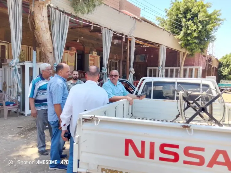 محافظ أسيوط: إزالة الإشغالات والإعلانات المخالفة بشوارع قرية الدوير ضمن حملات
