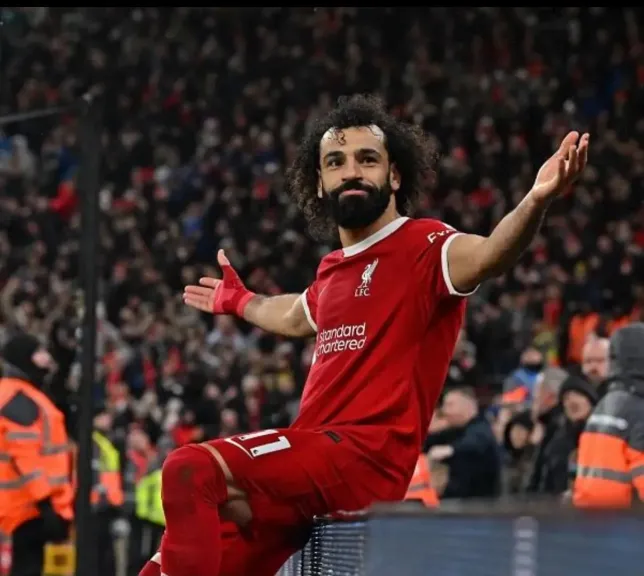 نادي طرابزون يجهز خطة طيران لـ محمد صلاح لتوقيع العقود الأربعاء