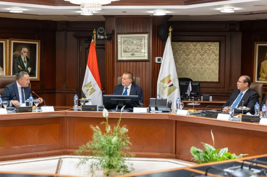 محافظ البنك المركزي ووزير التعليم العالي يبحثان استعدادات قبول دفعة جديدة بمنحة «علماء المستقبل»