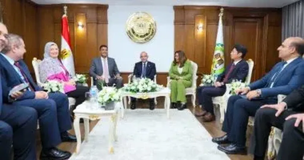 منال عوض: الحد من التلوث البلاستيكى أولوية وطنية ونعمل على دعم البدائل المستدامة