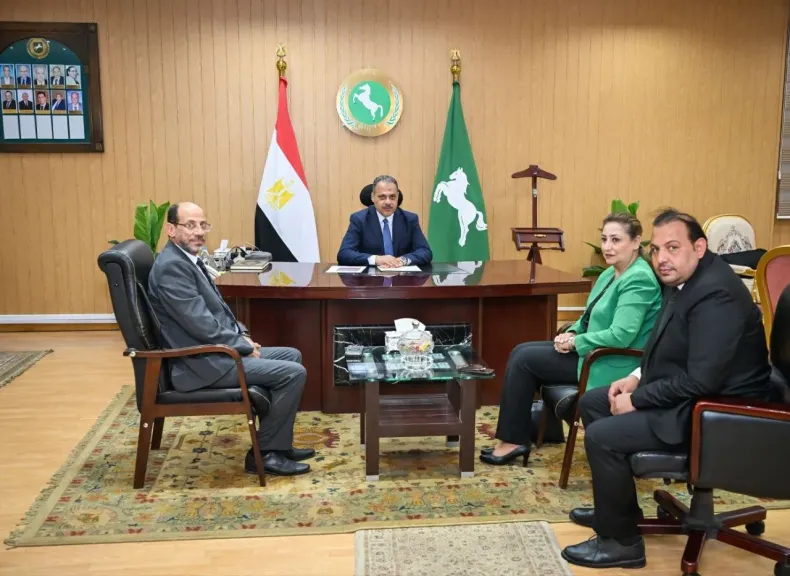 محافظ الشرقية يستقبل رئيس اللجنة الطبية العليا والإستغاثات بمجلس الوزراء