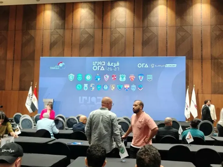 مندوبا الأهلي والزمالك يصلان إلى مقر إجراء قرعة الدوري الممتاز