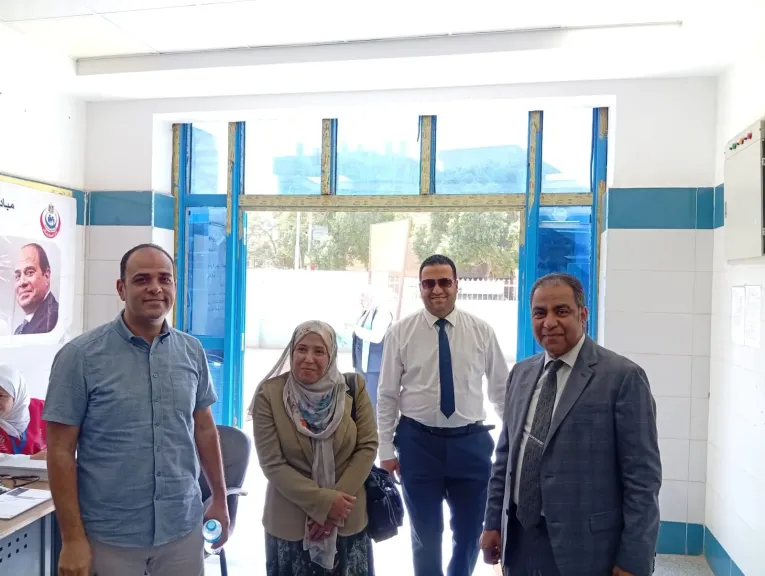 وكيل وزارة في أولى جولاتهما بعد تجديد الثقة.. وكيل وزارة الصحة بأسيوط ومرافقوه يتفقدون المنشآت