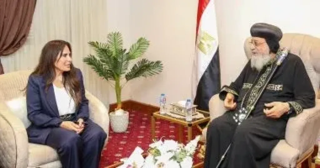 وزيرة الإسكان تلتقى قداسة البابا تواضروس الثاني بمدينة العلمين الجديدة