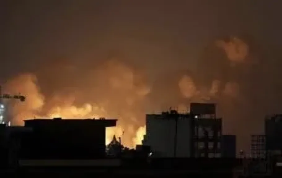 إيران: دوى انفجارين فى جزيرة قشم ناجم عن التصدى لأهداف معادية عند مضيق هرمز