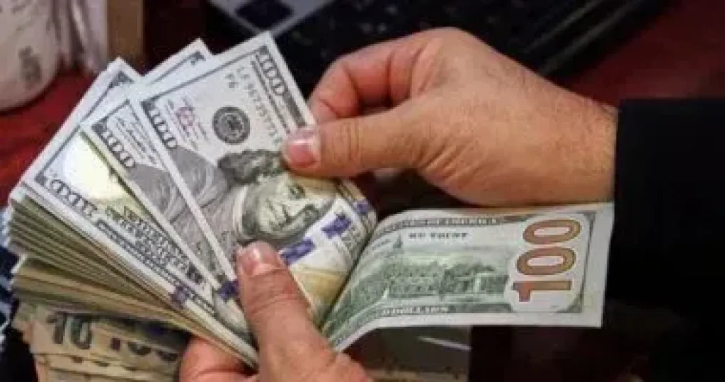 استقرار سعر الدولار دون الـ50 جنيها فى بنك القاهرة اليوم السبت