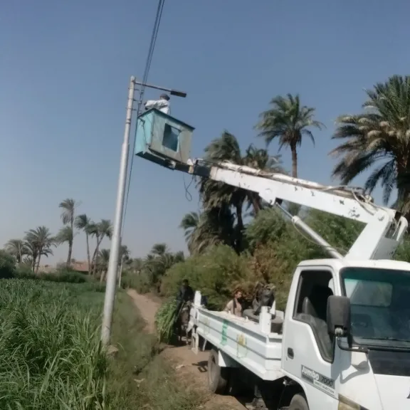 محافظ أسيوط: رفع كفاءة منظومة الإنارة العامة بقرية البربا في صدفا ضمن خطة تحسين