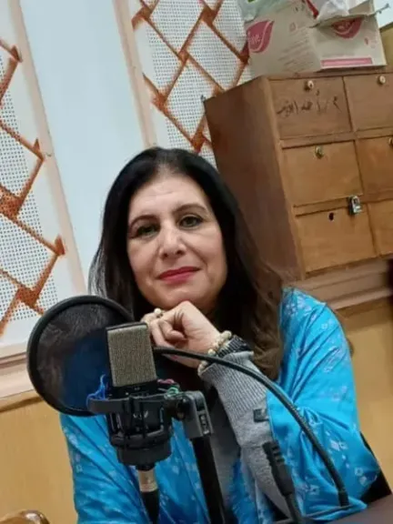 غدا تعرف على المطربه الطائره  فى اغانى منسيه على اذاعة القاهره الكبرى