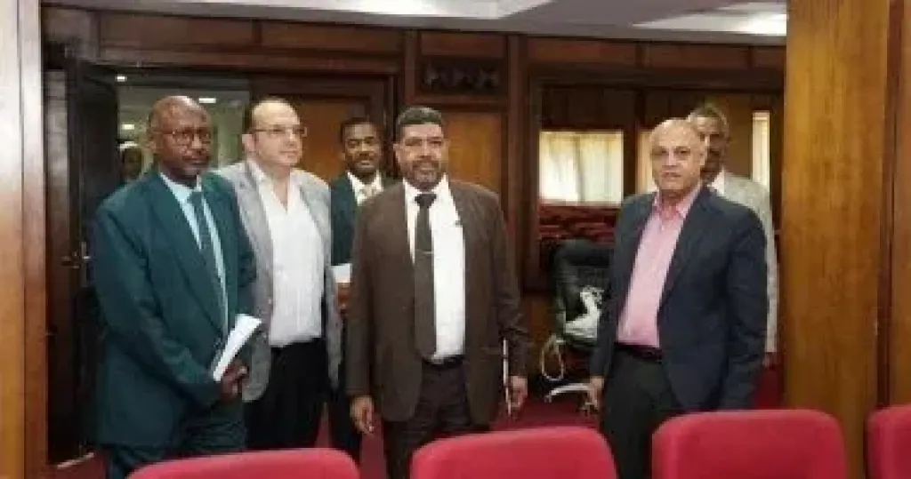 معهد التخطيط القومى وبنك أم درمان الوطنى يبحثان آفاق تعزيز التعاون