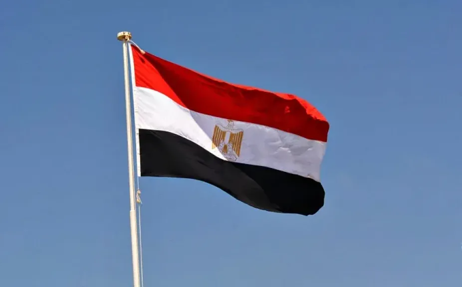 مصر تُدين استهداف ناقلة نفط إماراتية في مضيق هرمز