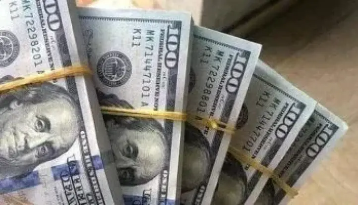 ثبات سعر الدولار مقابل الجنيه فى البنوك اليوم الإثنين 10-8-2026