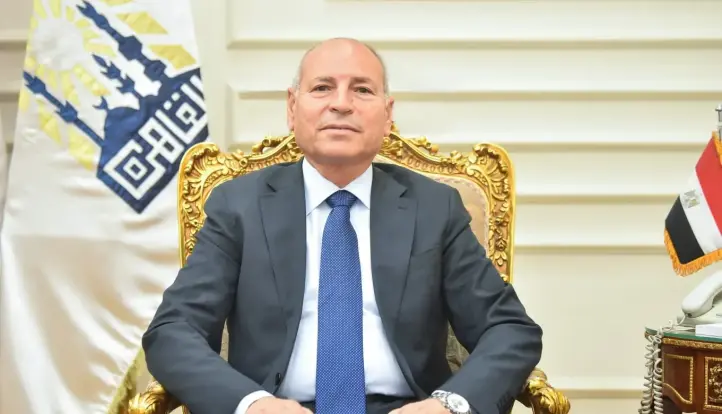 محافظ القاهرة: إزالة عقار مخالف بحى المرج بعد بنائه 13 دورًا بدلًا من 5