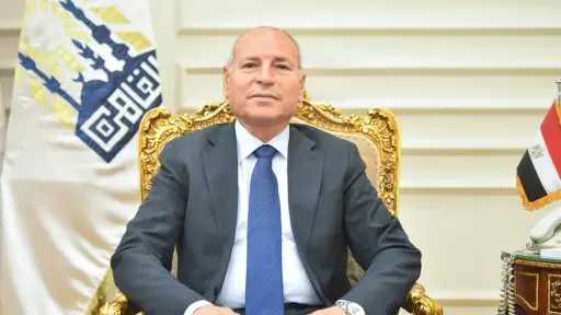 محافظ القاهرة: إزالة عقار مخالف بحى المرج بعد بنائه 13 دورًا بدلًا من 5