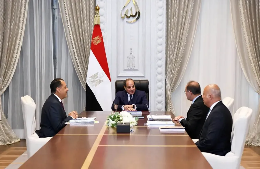 الرئيس السيسي يُشدد على الالتزام بالتنفيذ الصارم للقوانين باستغلال الأراضي المخصصة للأنشطة السياحية