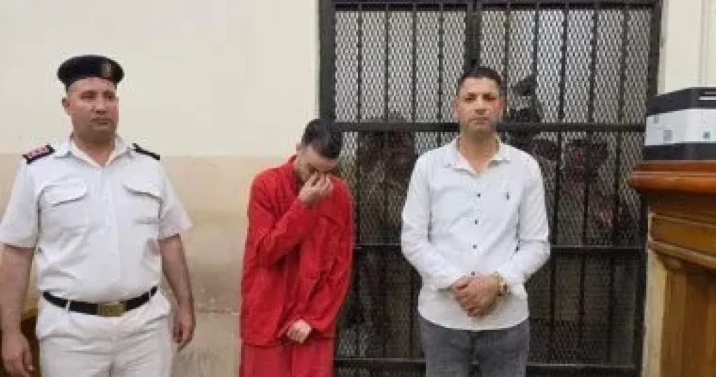 بيبكى بالبدلة الحمراء.. محاكمة المتهم بالتعدى على طفلة ومحاولة فقء عينها بالشرقية