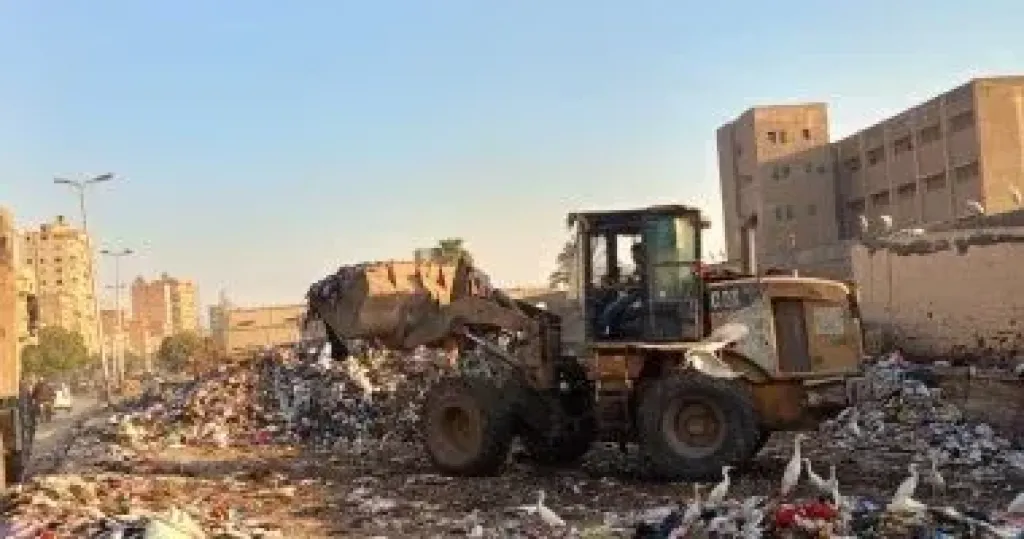 تحرك فورى لشكاوى المواطنين.. رفع تجمعات القمامة بـ4 مناطق فى الجيزة