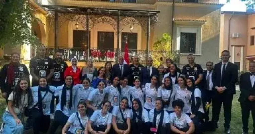 السفارة المصرية فى رومانيا تكرم منتخب الناشئات لكرة اليد