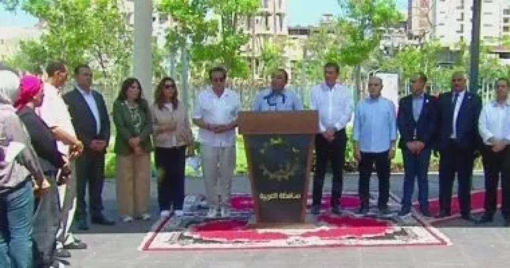 مدبولى: القطار السريع يختصر رحلة القاهرة ومطروح إلى 3 ساعات
