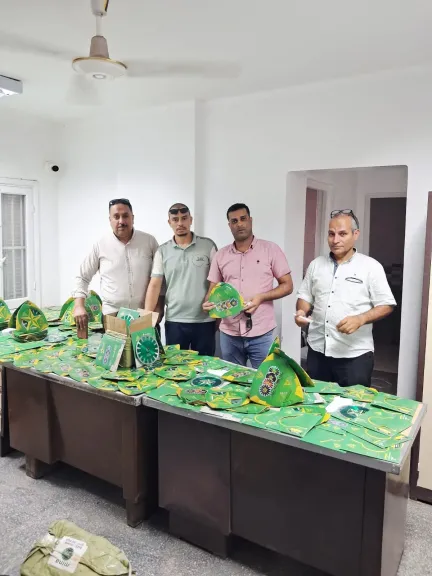 يتفقد ورش الأخشاب ومركز ”إبداع” للحرف اليدوية بمدرسة أسيوط الثانوية الزخرفية