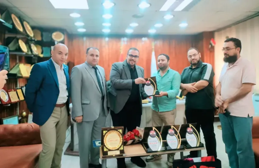 وكيل وزارة الصحة بالشرقية يكرم المتميزين بإدارة الخدمات الطبية بالمديرية ويناقش خطة التطوير ( صور )