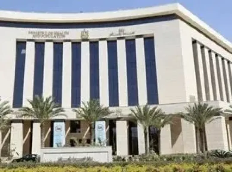 وزارة الصحة تتابع الحالة الصحية للمصابين في حادث مول أرابيلا بلازا بالقاهرة الجديدة